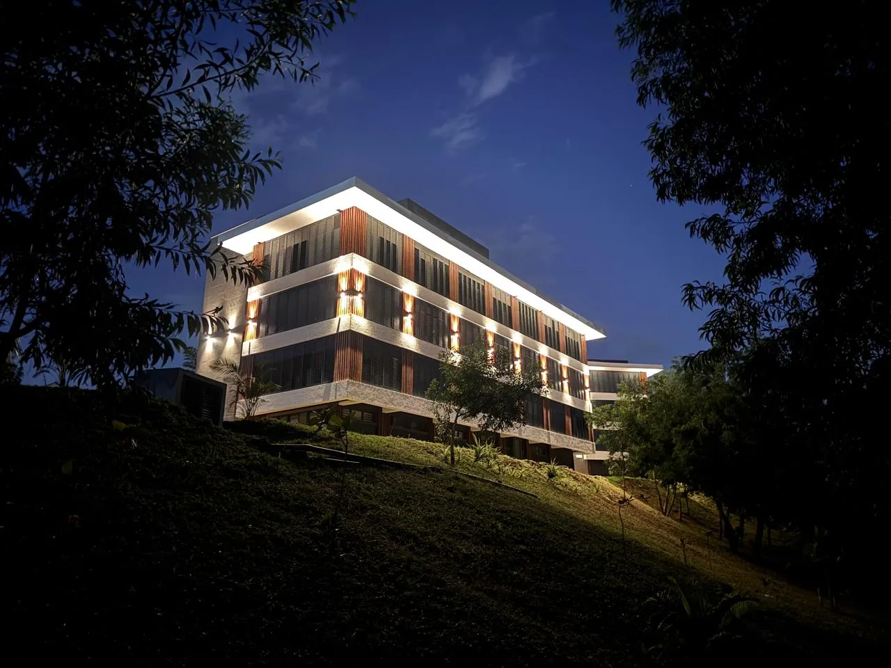 Bagatelle Inn — image 2